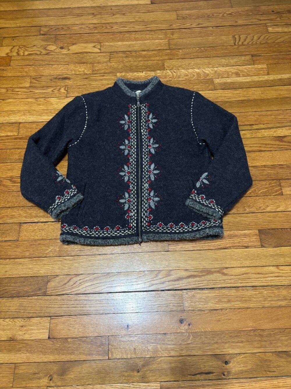 Planet Earth Designs Womens Cardigan Sweater Size Large Gray Embroidered Zip Up